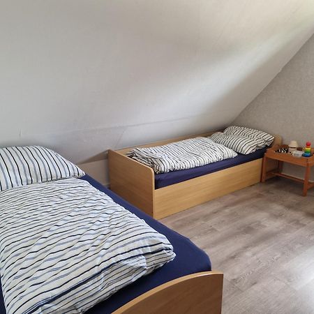 Apensen Gemuetliche 3-Zimmer-Wohnung, Zentral Gelegen מראה חיצוני תמונה