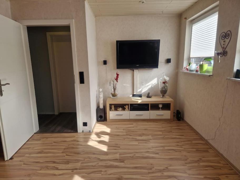 Apensen Gemuetliche 3-Zimmer-Wohnung, Zentral Gelegen מראה חיצוני תמונה